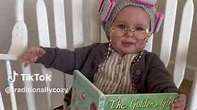 This DIY Old Lady Costume does not disappoint! So easy to pull together for baby’s first halloween! All babies look adorable in DIy old Granny costumes #diybabycostumes #costumeforbaby #oldladycostume #diyhalloweencostume #grannycostume #easycostumeidea
