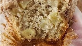 Easy Apple Cinnamon Streusel Muffins