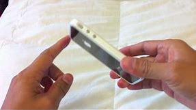 Black iPhone 4, white Apple Bumper case review