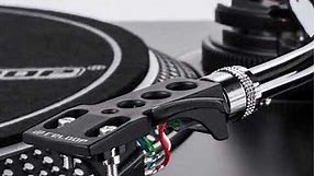 How Do DJs Use Turntables?