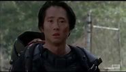 The Walking Dead - Glenn finds Maggie's sign to Terminus.