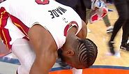 Dwyane Wade kisses Knicks logo after last game at Madison Square Garden