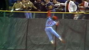 1982 WS Gm3: Willie McGee makes AMAZING catch to rob a homer in the WORLD SERIES!
