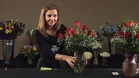 How to Arrange a Dozen Roses in a Vase