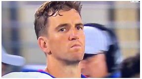 Eagles fans do fight song as Fox shows Eli Manning face