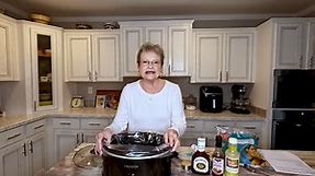 Easy Crockpot BBQ Chicken | What to make in the crockpot with chicken | Bar B Que Chicken Sandwiches