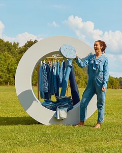 11 reactions | This America Recycles Day, make a lasting commitment to recycling and wearing sustainable clothes, like denim made from cotton. We invite you to take the Every Piece Pledge with Cotton Incorporated’s Blue Jeans Go Green™ program. The more people who recycle, the bigger impact we can make. Learn more & take the pledge today: https://bluejeansgogreen.org/every-piece-pledge/ | Cotton Incorporated | Facebook