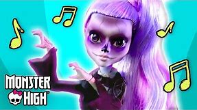 “Gaga for Ghouls” ft. Zomby Gaga Music Video 🎵 Monster High