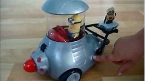 Despicable Me 2 - KIDS NEW TOY - Minion Mobil with Remote Control - Minions talk & sing - Review