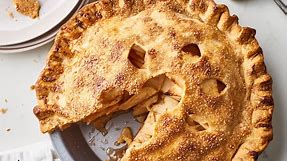 How To Make the Easiest Apple Pie