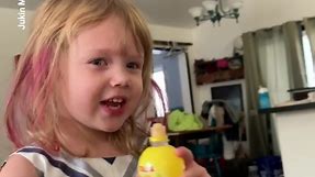 Little girl drinks lemon juice - and loves it at first