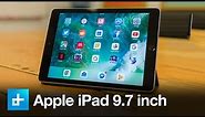 Apple iPad 9 7 inch (2017) - Hands On Review