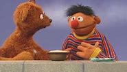 Sesame Street Ernie's Rubber Duckie Eats Baby Bear's Porriage
