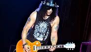 Slash’s 10 greatest guitar solos of all time - Far Out Magazine