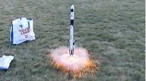 Space X Falcon 9 Model Rocket Launch!