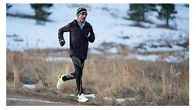 You Can Stay Warm and Dry All Winter Long With These Cold-Weather Running Tips