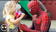 Spider-Man Surprises 400 Kids - Movie Costume with Muscle Suit