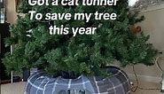 How to keep cats out of the Christmas tree #cattree #cattunnelbed