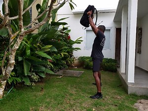 100 Kettlebell Swings a Day: One amazing move to burn fat, build muscle, and get fit – ABrotherAbroad.com