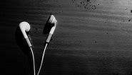 10 Best Earbuds that Don't Go In Ear (November 2023)