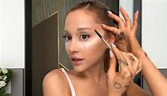 Ariana Grande’s ’60s Cat Eye and “Pretty In Pink” Makeup Look
