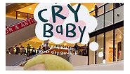 Cry baby น่ารักอะไรขนาดนี้😍💓 ตอนนี้ที่ River City Bangkok เค้ามีนิทรรศการเจ้าเด็กน้อยแก้มป่องขี้แยตัวยักษ์มารอให้ทุกคนเข้าไปกอดกันอยู่น้า สาวกน้องครายห้ามพลาดด! 😘#พิกัดงานศิลป์ #CrybabyMolly#EverybodyCriesSometimes #TrendyGallery #RiverCityBangkok #RiverCityContemporary | Khaminn’s Roaming