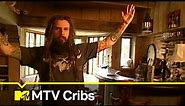 La sombre et atypique villa de Rob Zombie | MTV Cribs