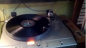akai AP D30 turntable from the 1980s