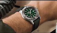 Breitling – Unboxing the BRAND NEW Avenger 42 Automatic Green I Jura Watches