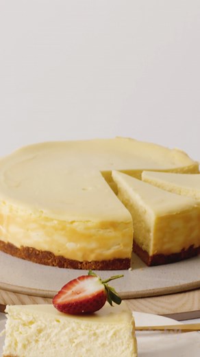 This might be the easiest cheesecake we've ever met. Full recipe: https://www.taste.com.au/recipes/3-ingredient-cheesecake/qcrneyws | Taste.com.au