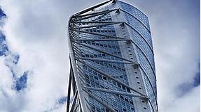 Turning Torso: Calatrava's Sustainable Skyscraper is the Tallest Residential Tower in Sweden