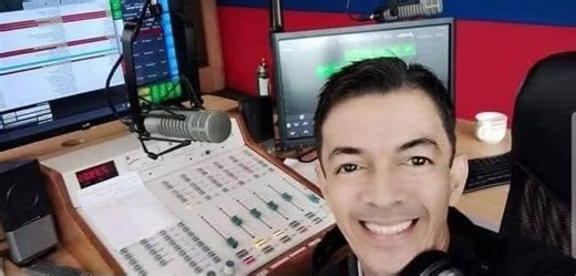 Flashback to the 2K with DJ John Lemon’s epic mixes! 🎤🎶 Listen now to the live stream ❤️ Eagle FM 95.5 Live Stream https://net25.com/eaglefm955 | Gerhard Santos