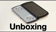 Sony Xperia PLAY Unboxing (Playstation Phone)