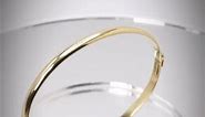 Classic Beauty: Pure 18K Gold Bracelet in Timeless Style