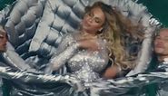 Beyonce shows rarely-seen twins Rumi and Sir backstage #Rumi #Beyonce #Kids #Backstage | The US Sun - Celebrity
