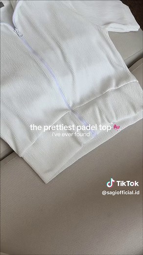 Stylish and Sporty Padel Tops for Women