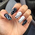 Fake Nails Black and White