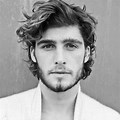 Haircuts for Men with Wavy Hair