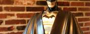 Batman Statue Bob Kane
