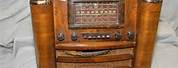 Westinghouse Wood Table Radio