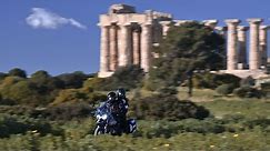 Moto Guzzi V85 TT Travel | 2022 | Every Trip Becomes an Adventure 🦅