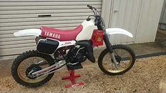 YZ125 Yamaha 1983, VMX, First start up and going over. Very straight bike for restoration.