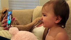 Quand deux bébés utilisent Facetime pour la première fois !