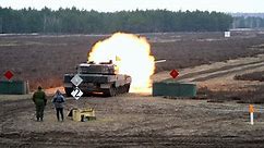 Watch Ukrainian soldiers learn to operate Leopard 2 tanks