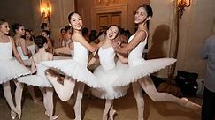 353 ballerinas dance on pointe shoes, set new world record