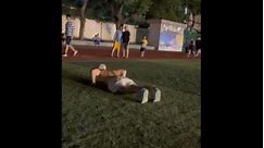 Fitness fanatic does Kung-Fu style push-ups in China