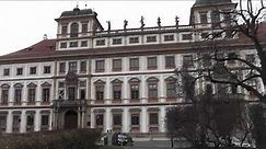 Sightseeing Prague/ Kloster Strahov, Loretokapelle, Ehrenhof Wachablösung