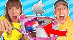 iPhone prank on SISTER! 8 Epic Pranks To Pull On Your Family! *Prank Wars*