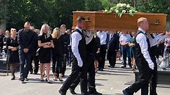 Poruszające sceny na pogrzebie kierowcy, który zginął w Chorwacji. Koledzy z pracy pożegnali go w niezwykły sposób [ZDJĘCIA]