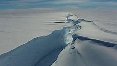 Giant iceberg breaks off Antarctic ice shelf